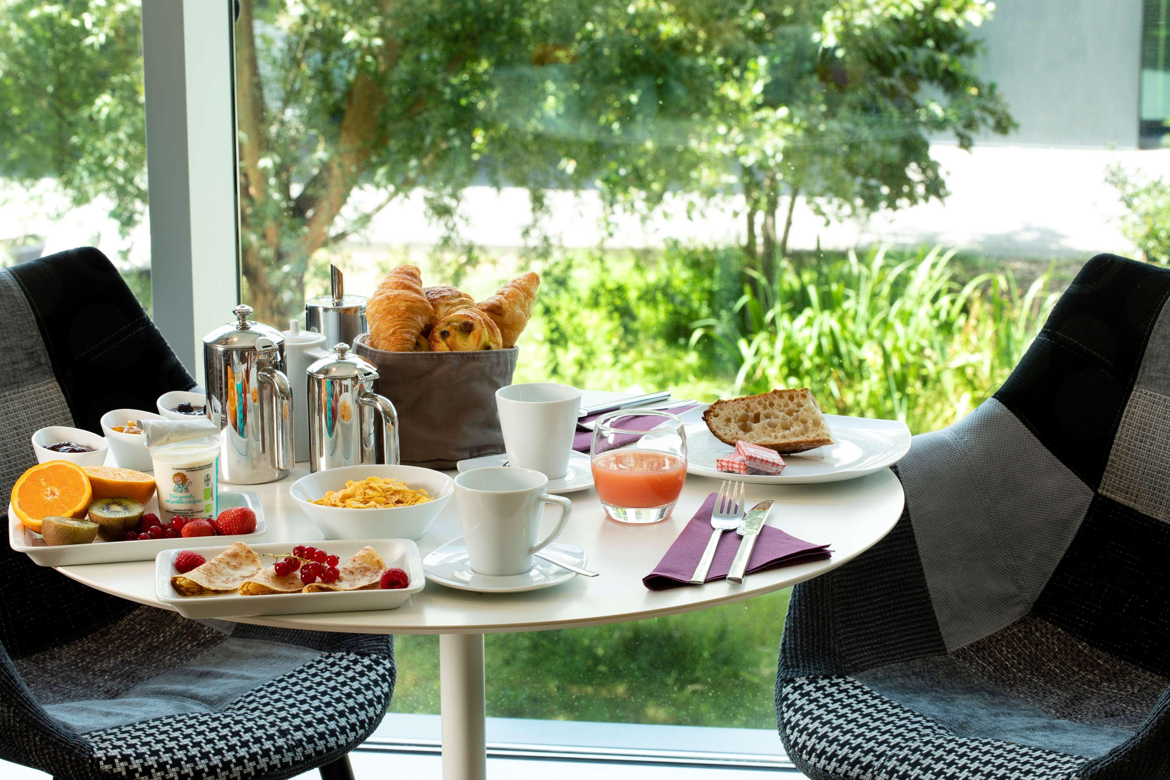 Best Western Plus Hotel Isidore Saint Jacques de la Lande Bagian luar foto